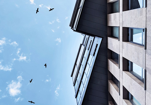 Apartamentowiec z balkonami